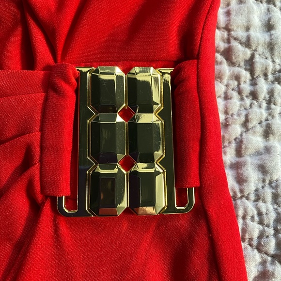 Tahari Red Dress, size 8. Pre-loved. - Picture 7 of 7